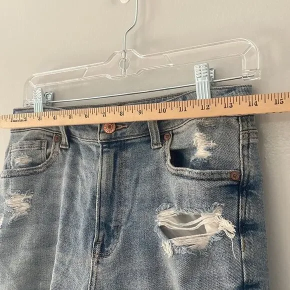 American Eagle Stretch Mom Jean Distressed Size 4 Regular - Picture 4 of 11